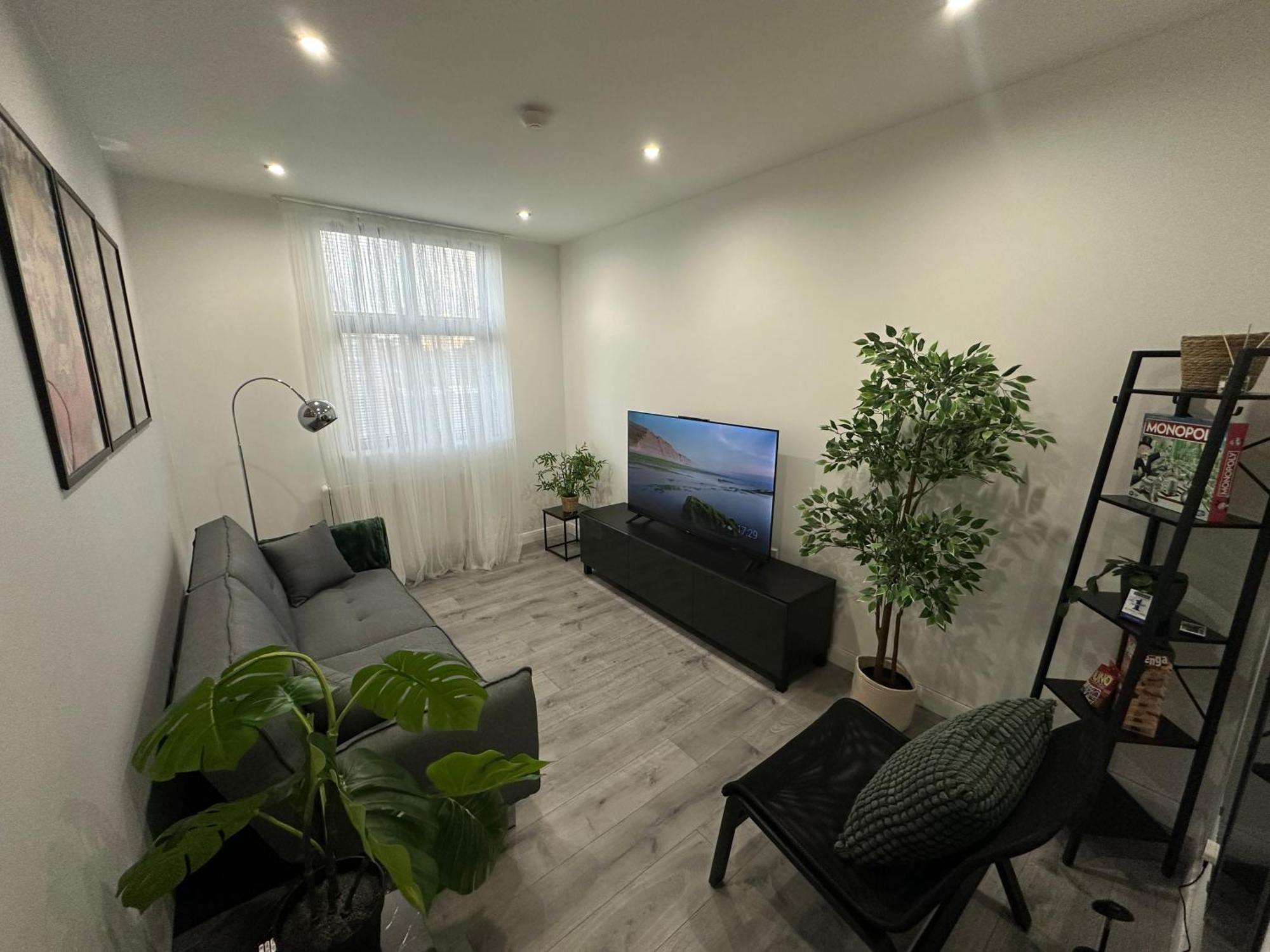 Retro Suite A Luxury Apartment With King Size Bed Wii Games And Entertainment لايستر المظهر الخارجي الصورة