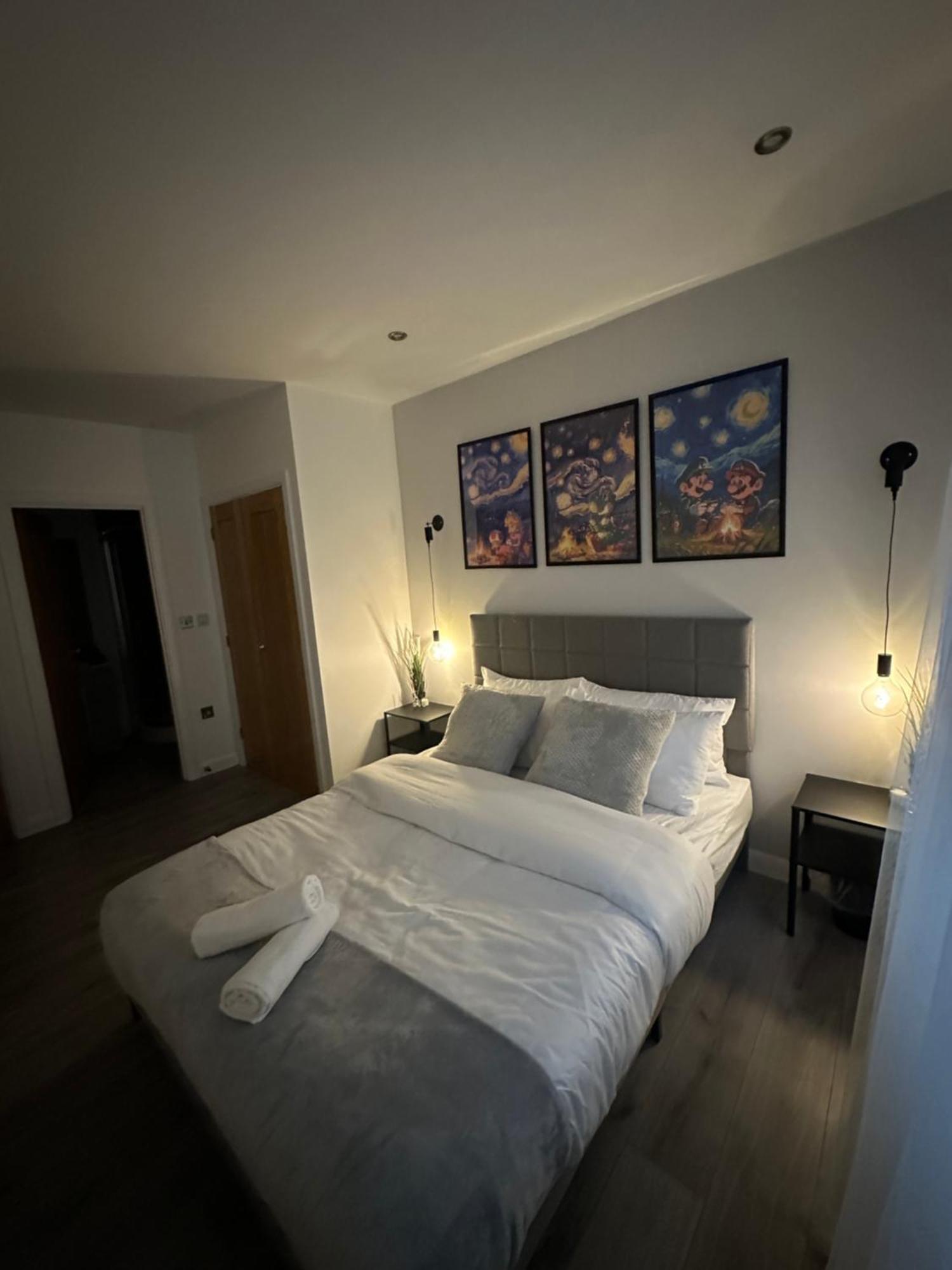 Retro Suite A Luxury Apartment With King Size Bed Wii Games And Entertainment لايستر المظهر الخارجي الصورة