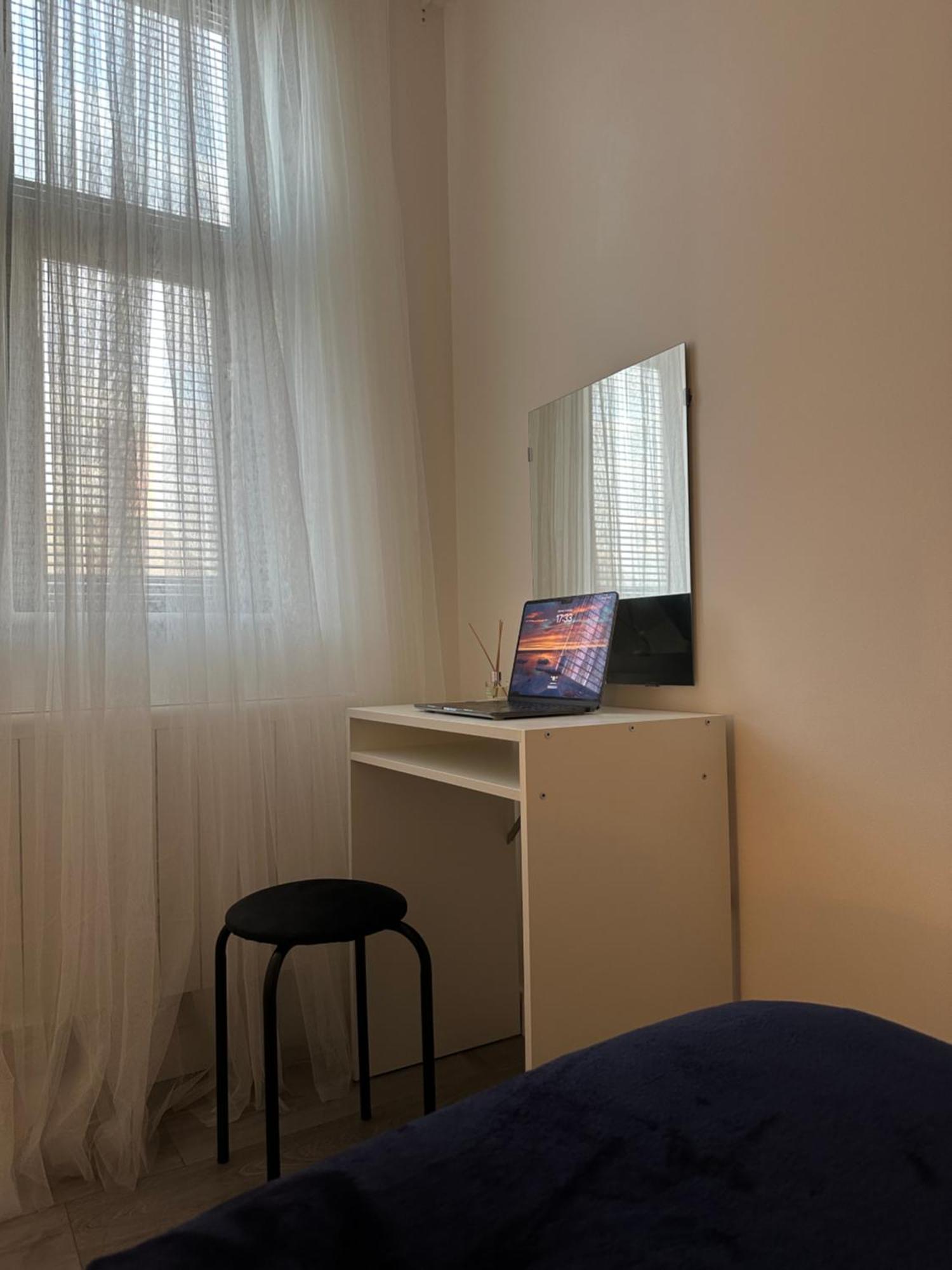 Retro Suite A Luxury Apartment With King Size Bed Wii Games And Entertainment لايستر المظهر الخارجي الصورة